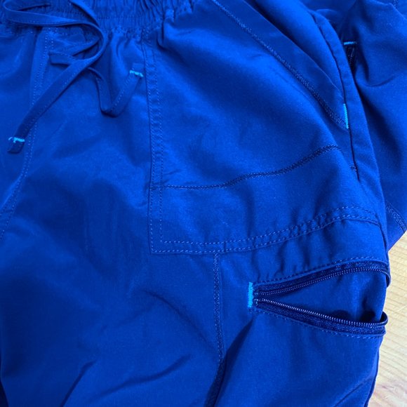 Scrub Sets - Picture 11 of 13